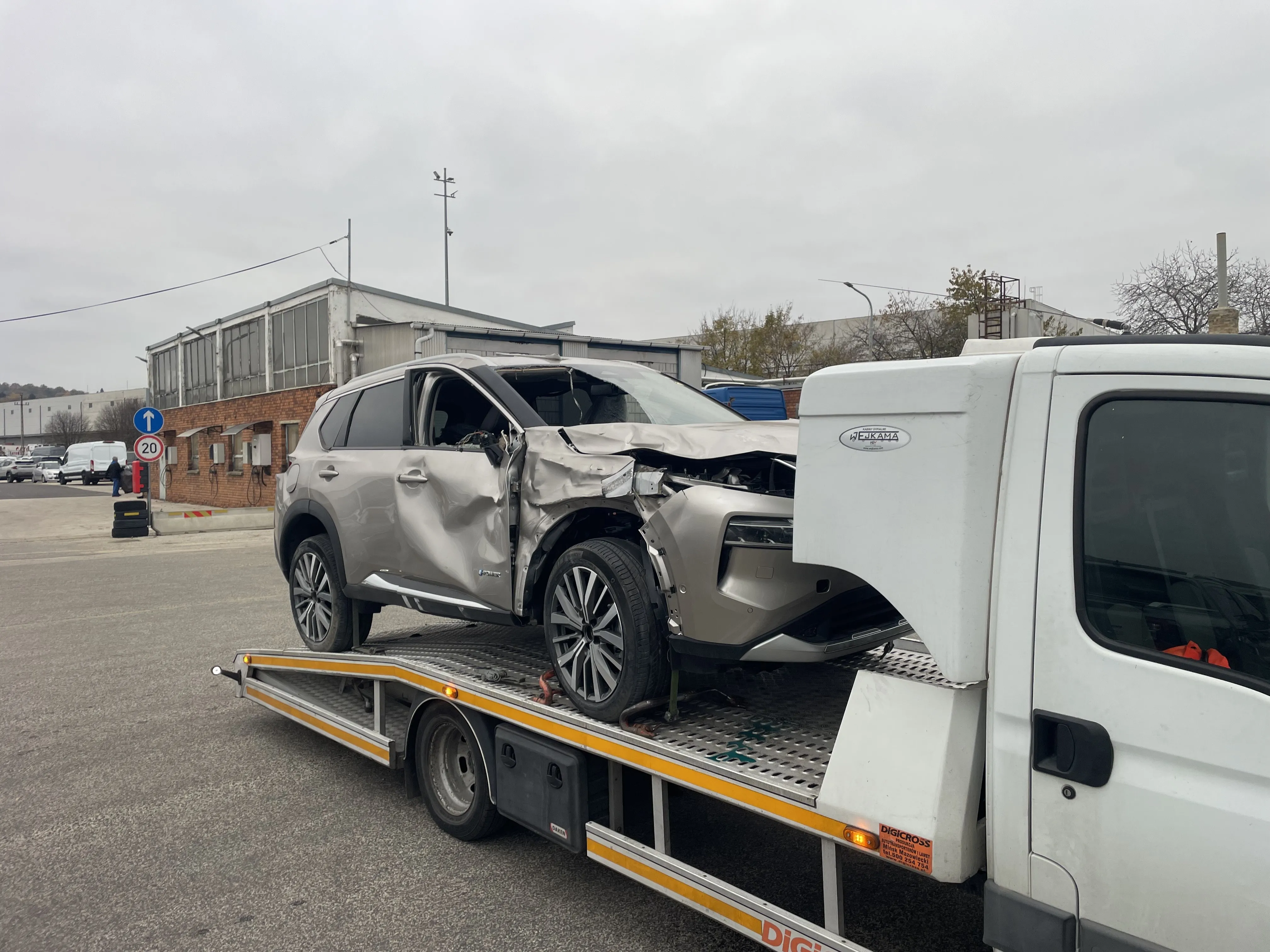 Sérült Járművek - 10